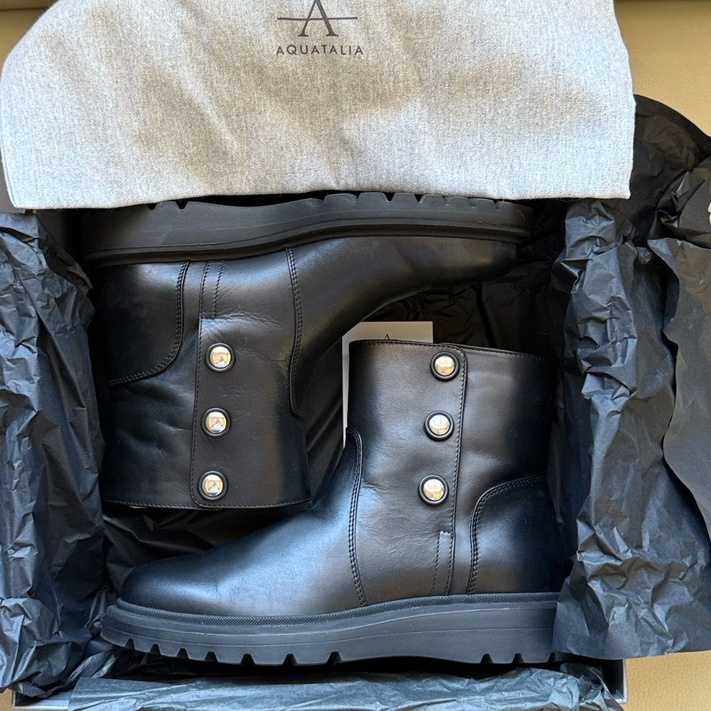 Aquatalia Carina Calf Boots Size 8M with Side Snap Closure , Black